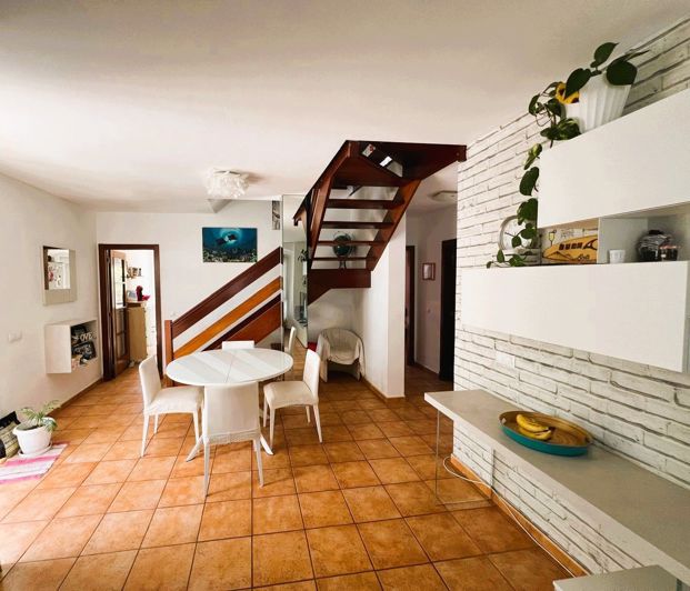 Image No.1-3 Bed Property for sale