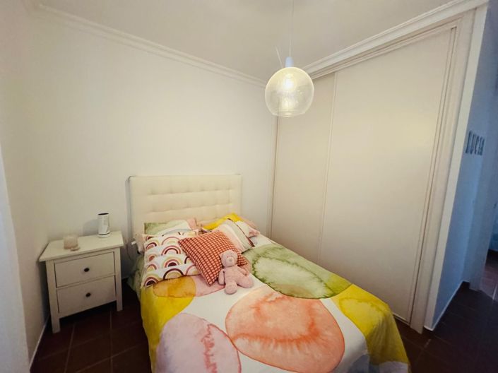 Image No.12-3 Bed Property for sale