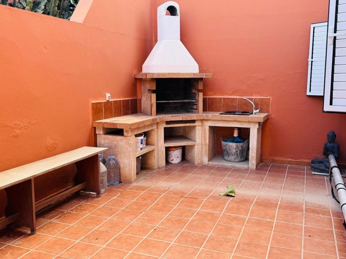 Image No.23-3 Bed Property for sale