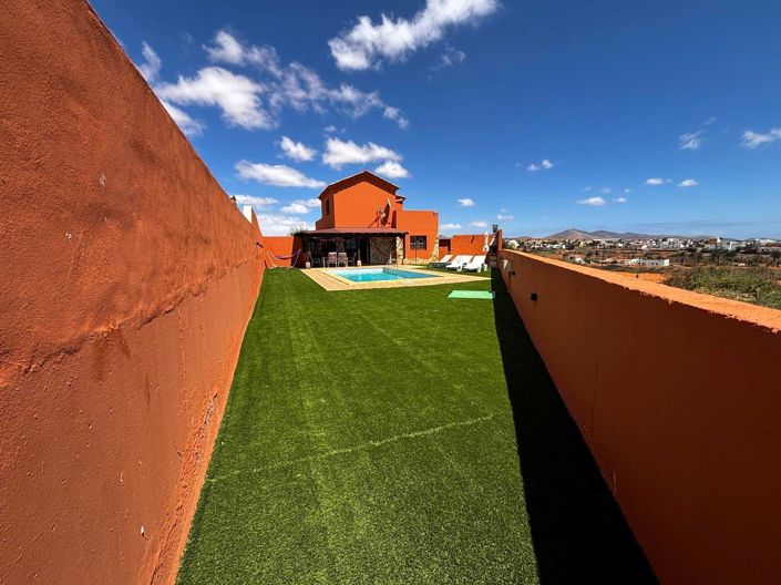 Image No.23-3 Bed Property for sale