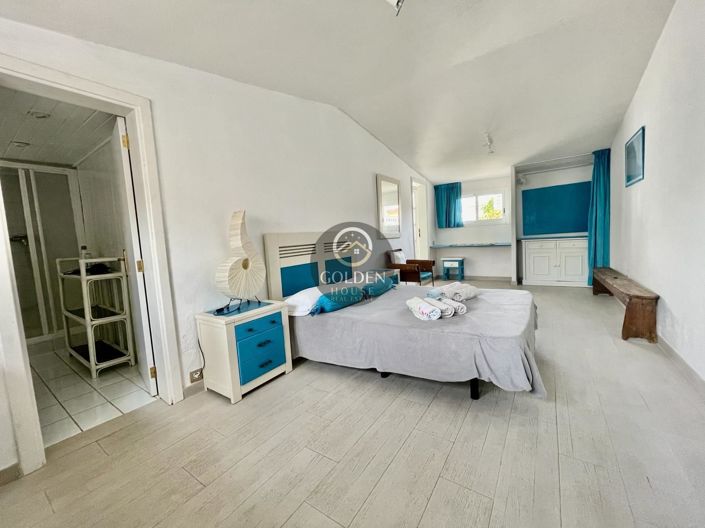 Image No.13-5 Bed Property for sale