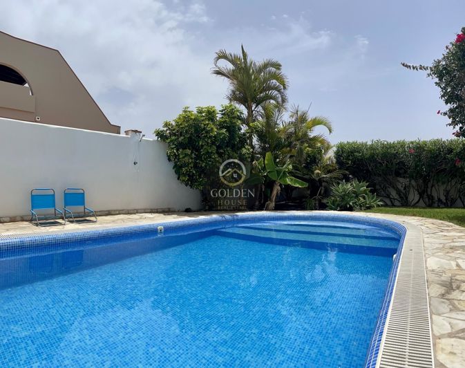 Image No.19-5 Bed Property for sale