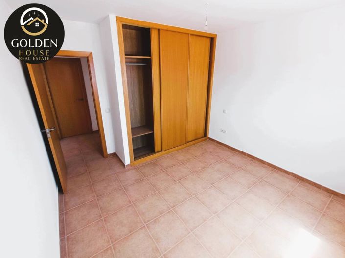 Image No.13-3 Bed Property for sale