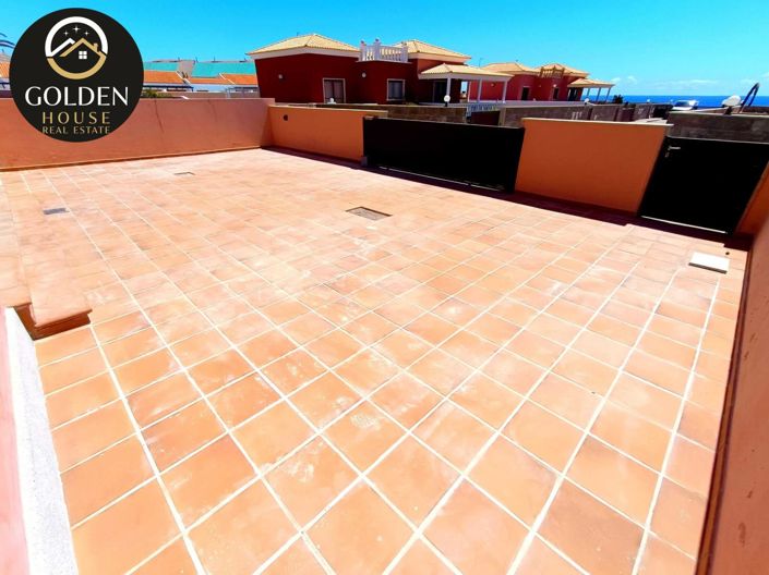 Image No.17-3 Bed Property for sale