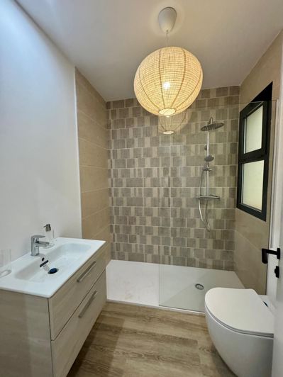 Image No.18-2 Bed Apartment for sale