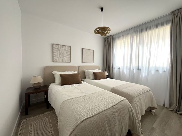 Image No.13-3 Bed Apartment for sale