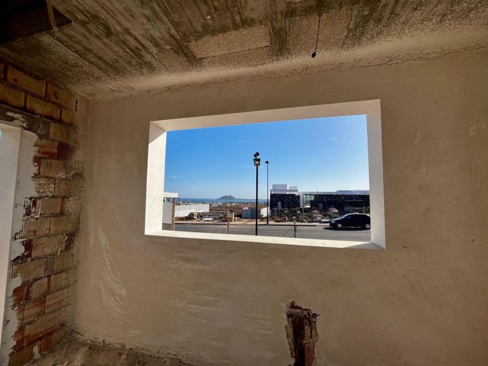 Image No.11-3 Bed Property for sale