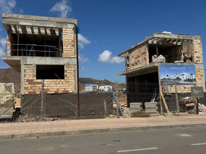 Image No.24-3 Bed Property for sale