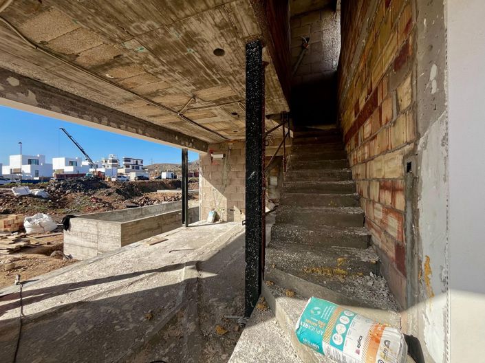 Image No.26-3 Bed Property for sale