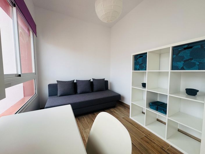 Image No.14-2 Bed Property for sale