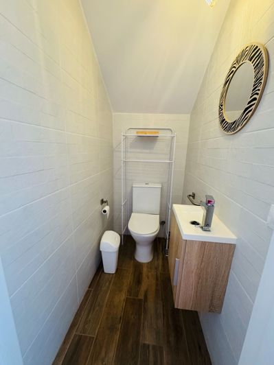 Image No.15-2 Bed Property for sale