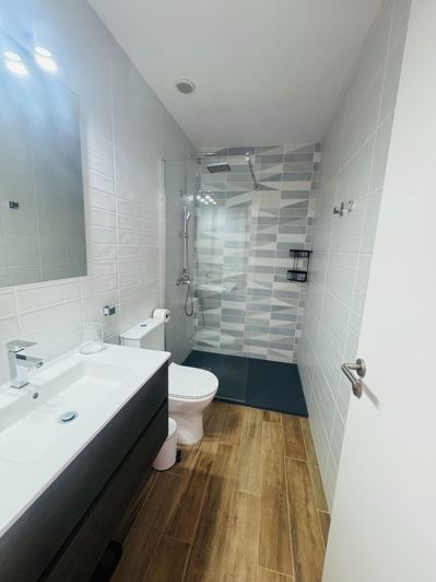 Image No.16-2 Bed Property for sale