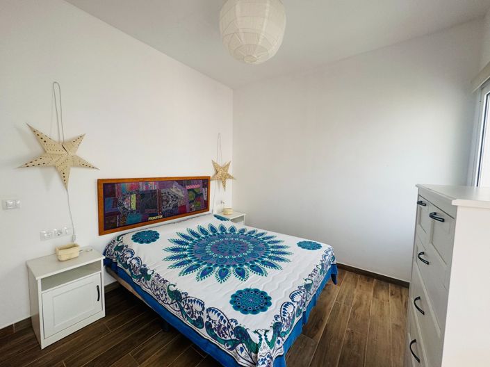 Image No.10-2 Bed Property for sale