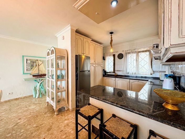 Image No.20-4 Bed Property for sale