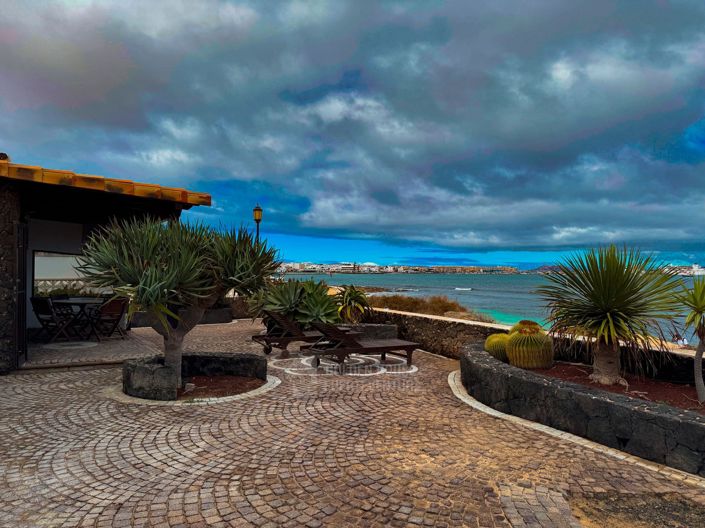 Image No.54-4 Bed Property for sale