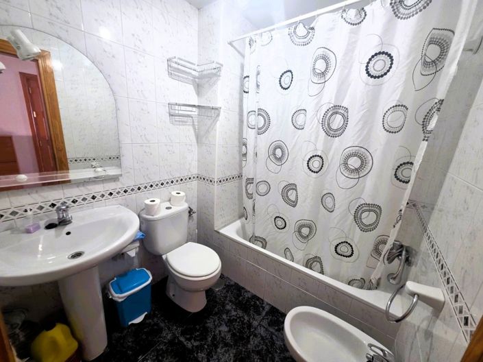 Image No.10-2 Bed Property for sale