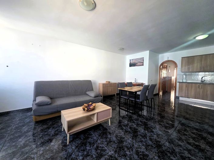 Image No.2-2 Bed Property for sale