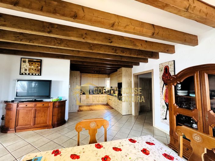 Image No.10-2 Bed Property for sale