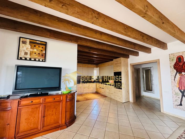 Image No.11-2 Bed Property for sale