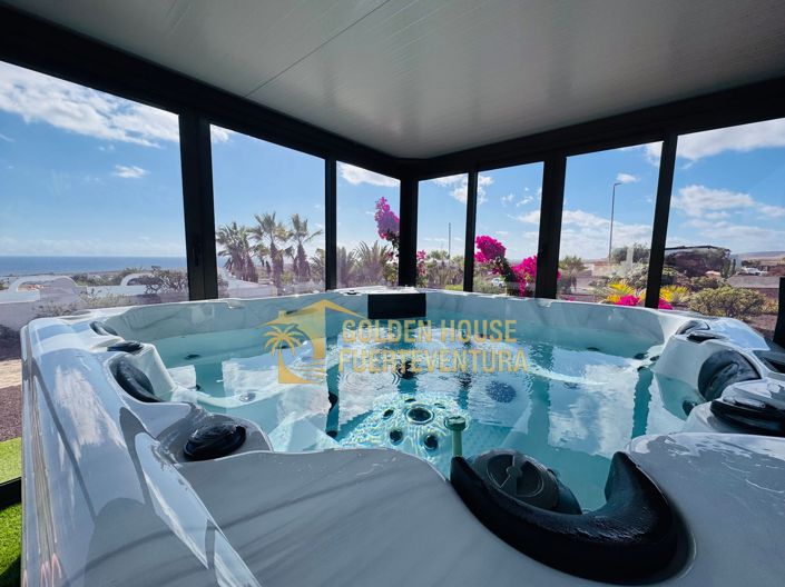 Image No.38-2 Bed Property for sale