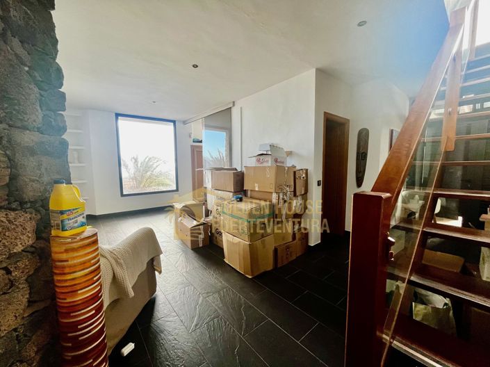 Image No.21-5 Bed Property for sale