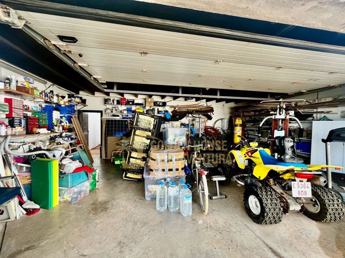 Image No.33-5 Bed Property for sale