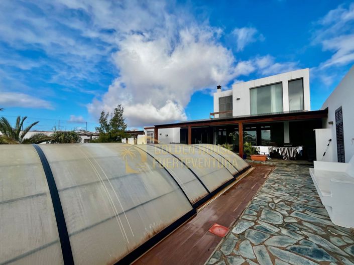 Image No.34-5 Bed Property for sale