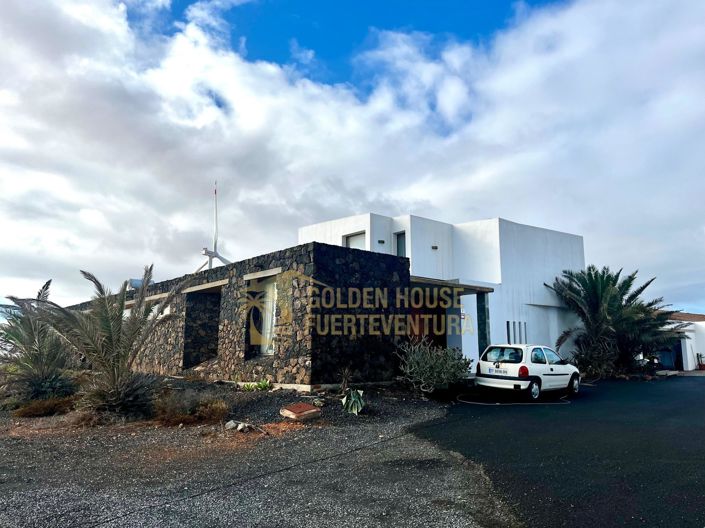 Image No.41-5 Bed Property for sale