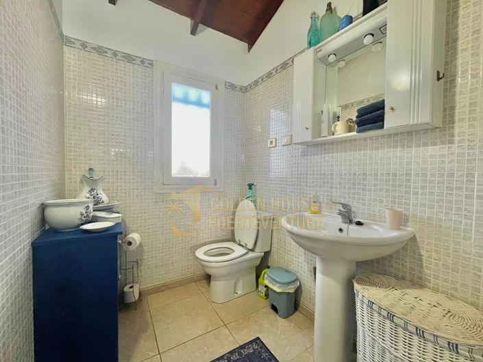 Image No.17-5 Bed Property for sale