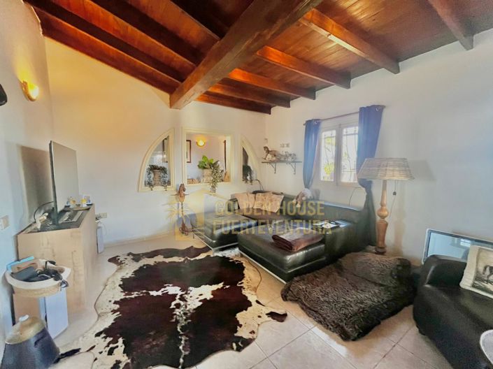 Image No.2-5 Bed Property for sale