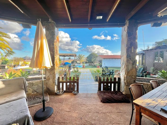 Image No.20-5 Bed Property for sale