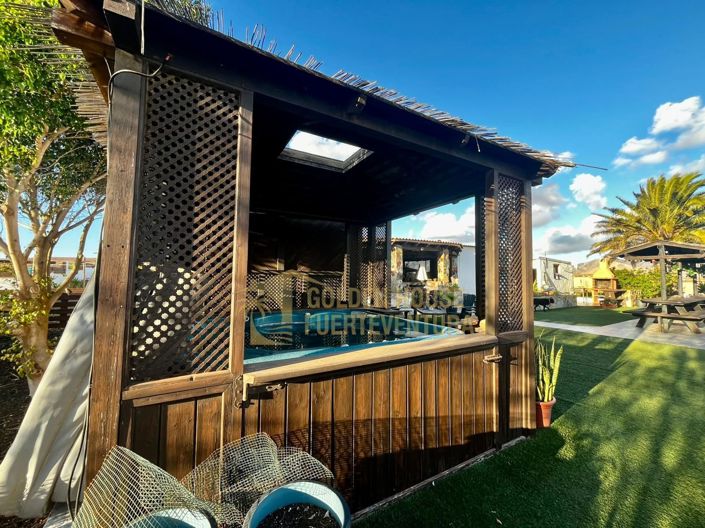 Image No.22-5 Bed Property for sale