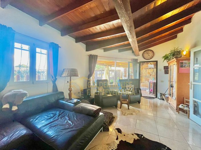 Image No.3-5 Bed Property for sale