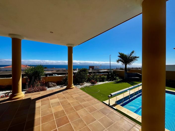 Image No.10-5 Bed Property for sale