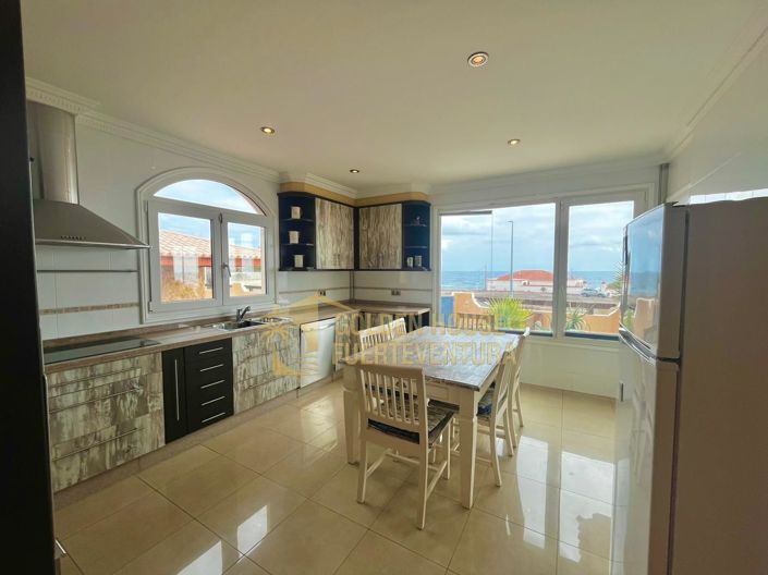 Image No.11-5 Bed Property for sale