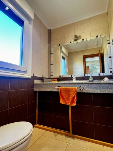 Image No.27-5 Bed Property for sale