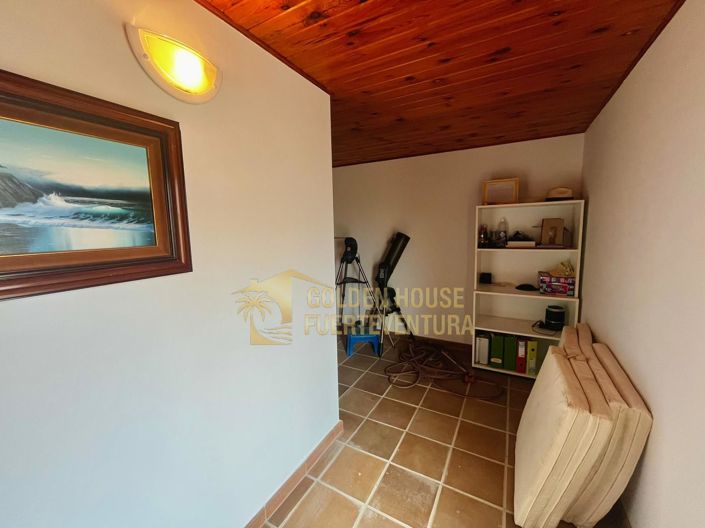 Image No.29-5 Bed Property for sale