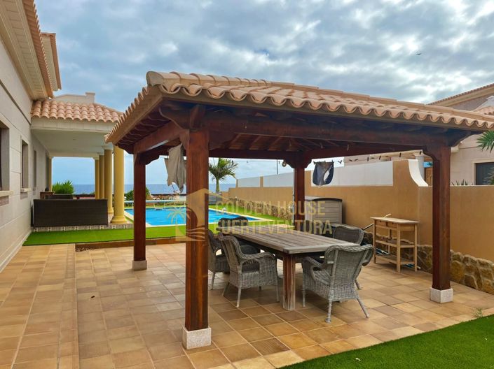 Image No.37-5 Bed Property for sale