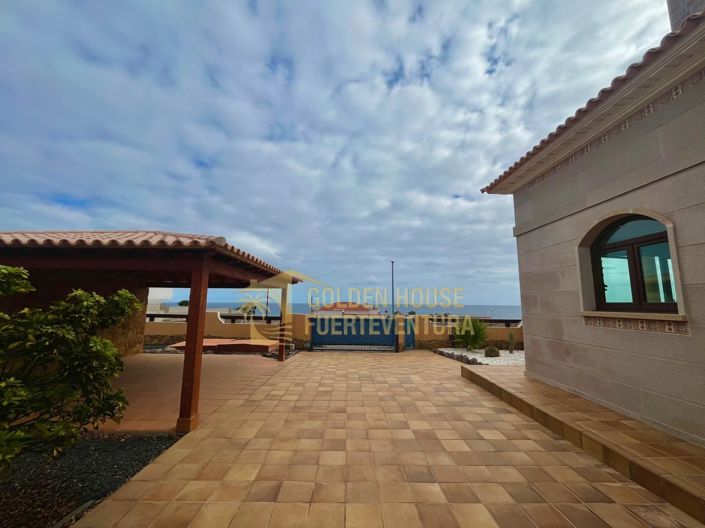 Image No.38-5 Bed Property for sale