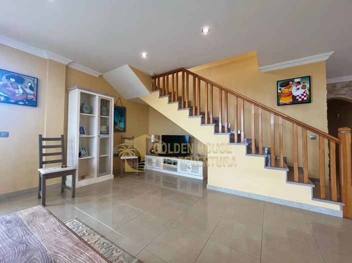 Image No.6-5 Bed Property for sale