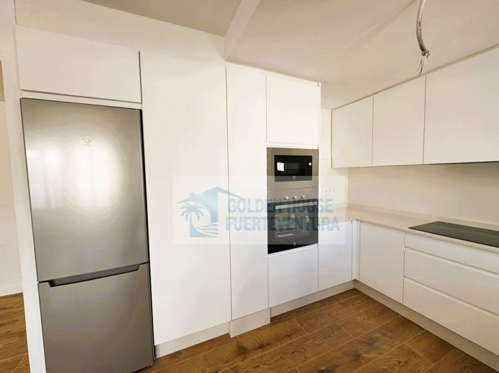 Image No.10-2 Bed Property for sale