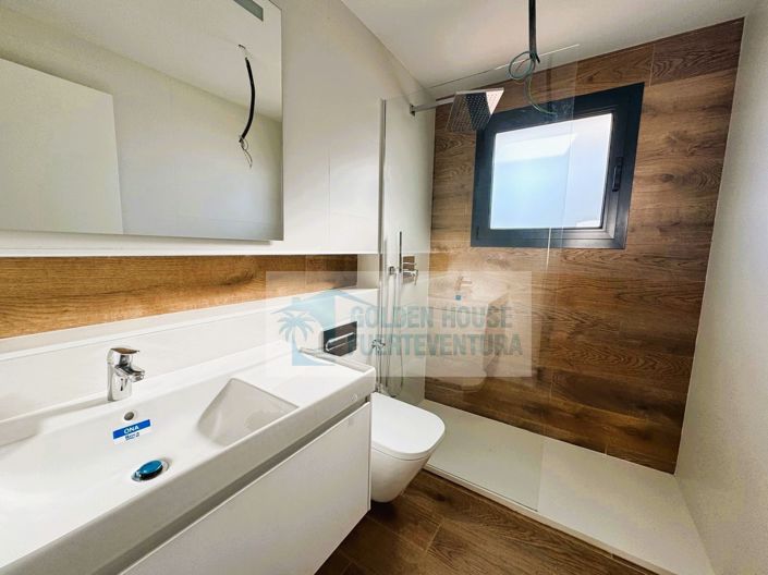 Image No.13-2 Bed Property for sale