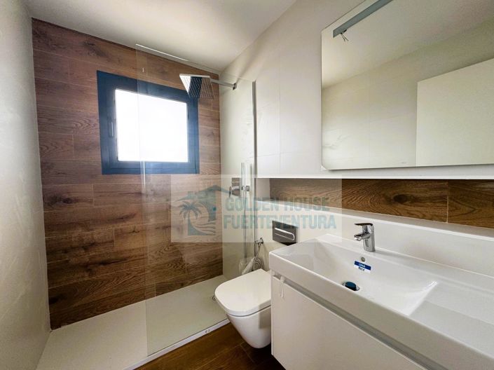 Image No.14-2 Bed Property for sale