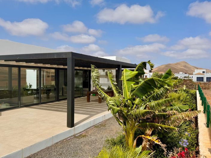 Image No.2-3 Bed Property for sale