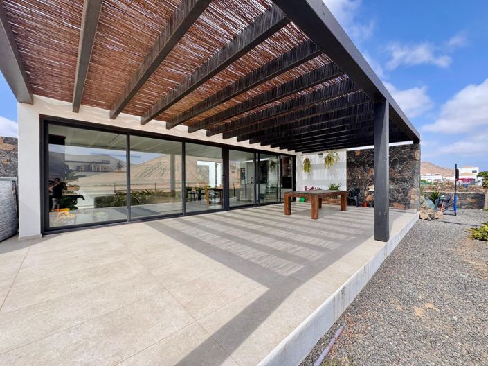 Image No.3-3 Bed Property for sale