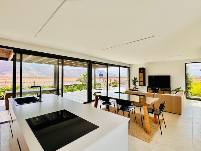 Image No.5-3 Bed Property for sale