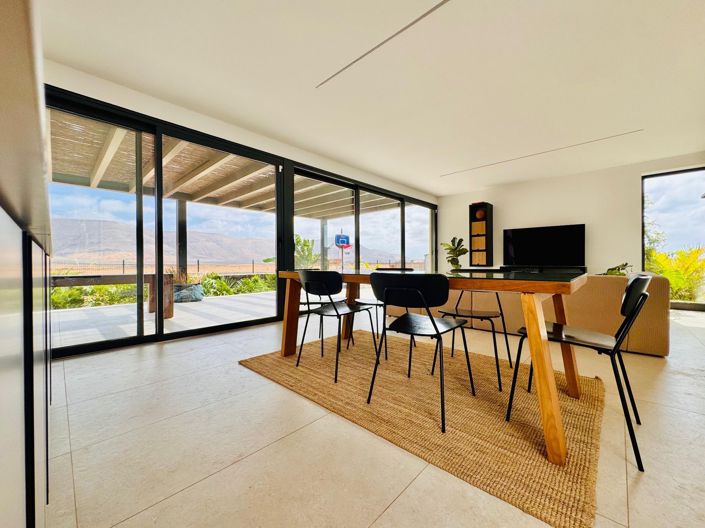 Image No.7-3 Bed Property for sale