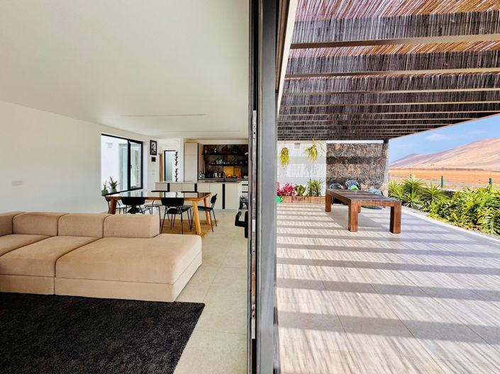 Image No.8-3 Bed Property for sale