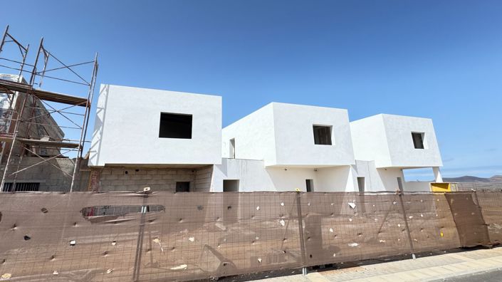 Image No.19-4 Bed Property for sale