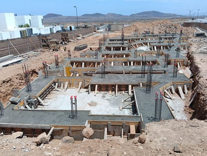 Image No.10-3 Bed Property for sale